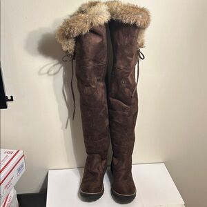Brown Fur-Lined Women's Boots